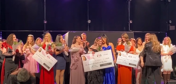 Four Southeast Wisconsin teens win scholarships at Diva Quest 2026