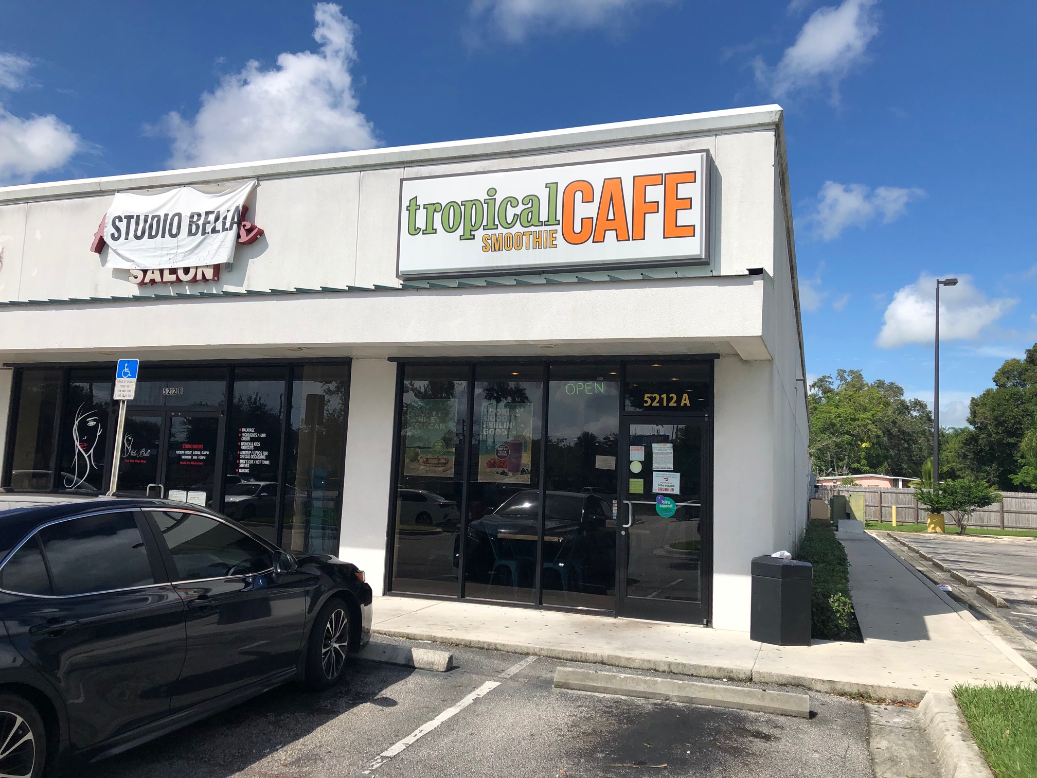 Tropical Smoothie Cafe customer shot in face after complaining about slow service