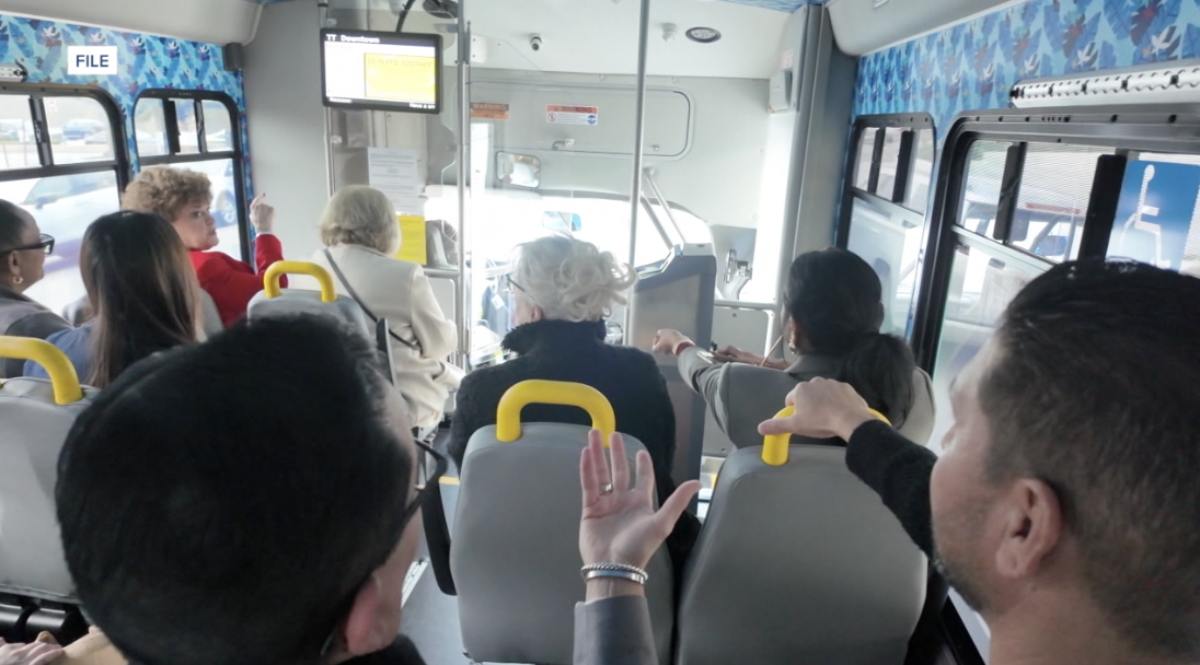 Совет директоров Golden Empire Transit продлил пилотный проект электротрамвая Toucan Trolley на шесть месяцев