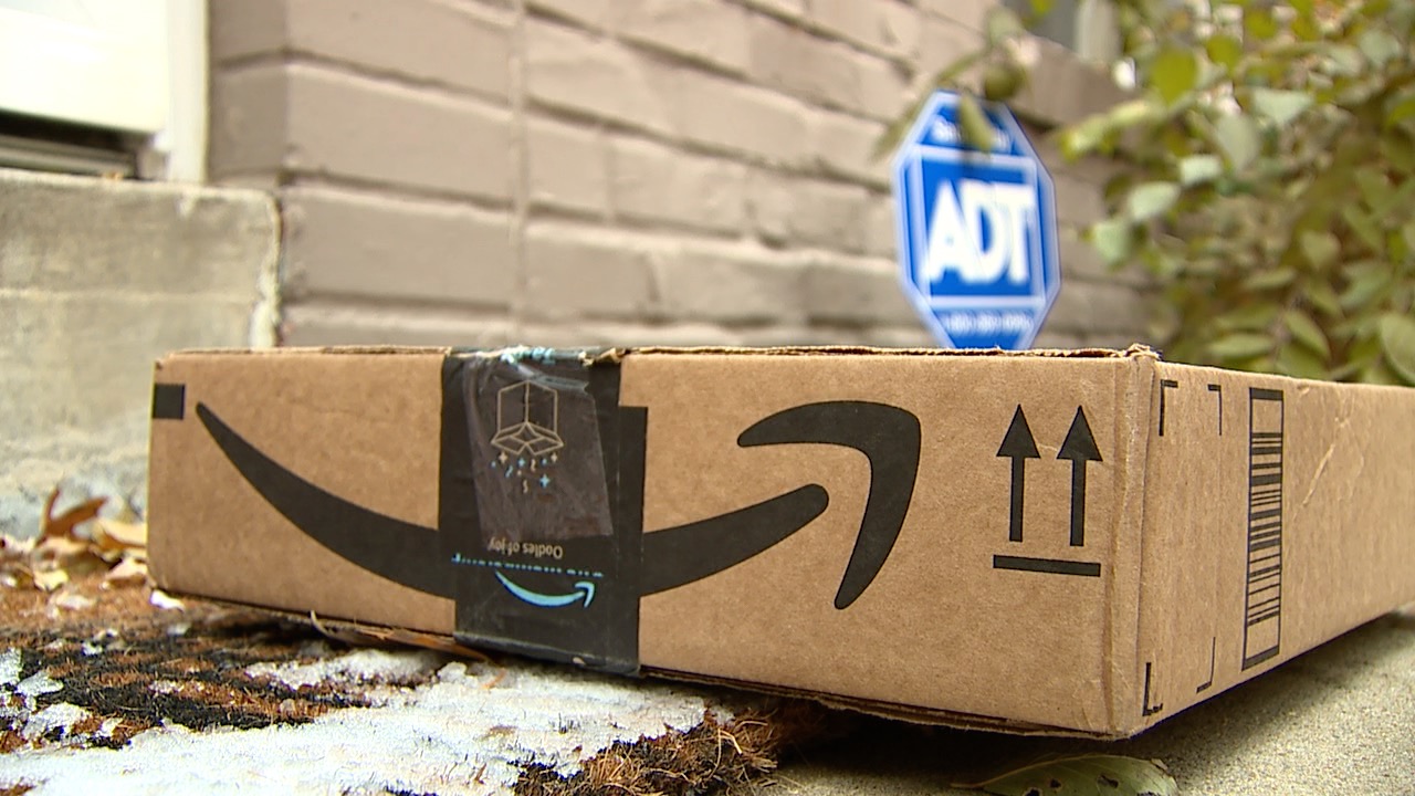 Amazon, Walmart expand holiday return options - Vimarsana News