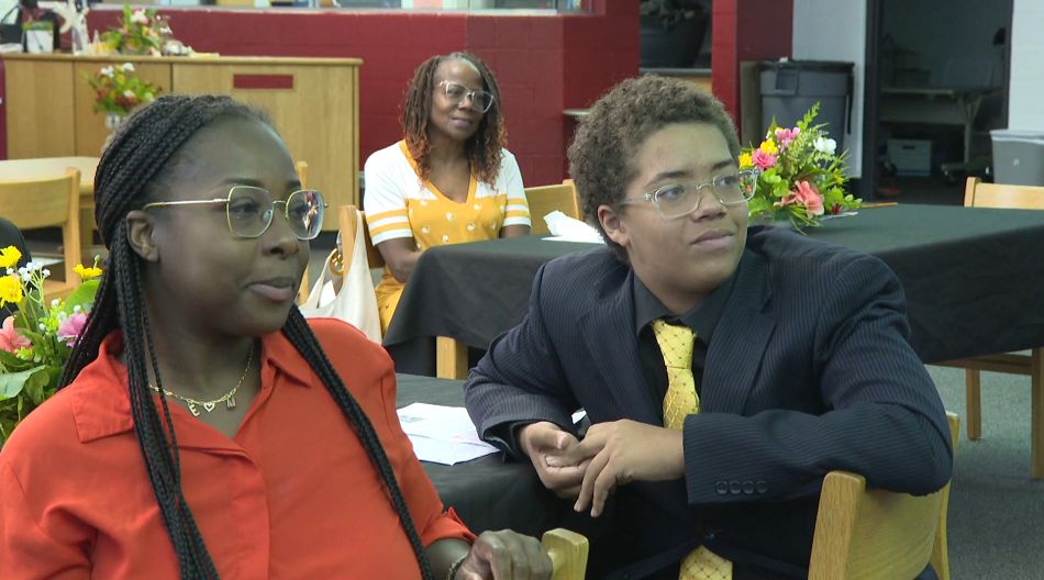 La Vergne's Young Men of Distinction honor moms for Mother's Day - Vimarsana News