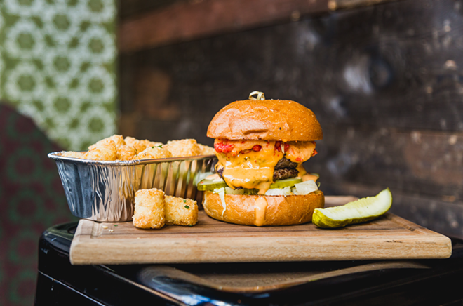 Cincinnati Burger Week returns July 10-16 with more than 100 burgers for $7 - Vimarsana News