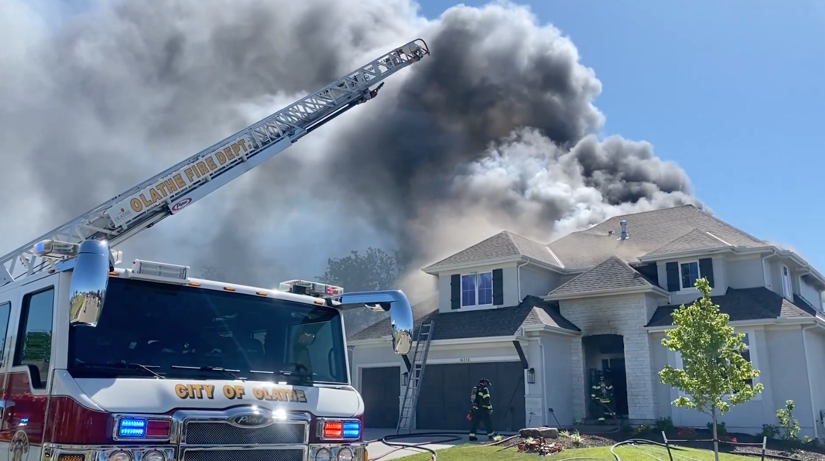 Extra crews respond to put out house fire Friday morning in Olathe - Vimarsana News