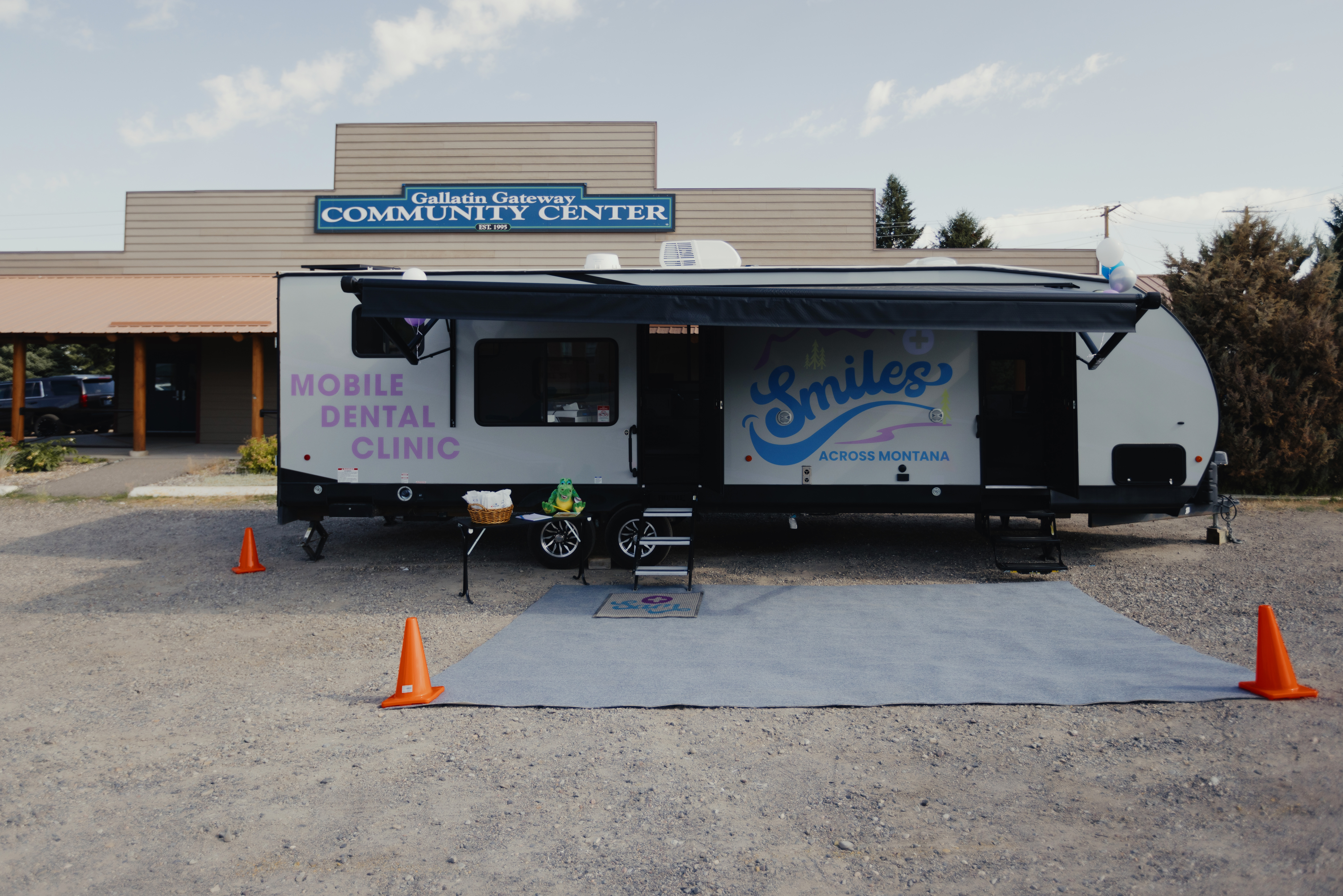 Smiles Across Montana uses mobile dentistry RV to reach underserved communities - Vimarsana News
