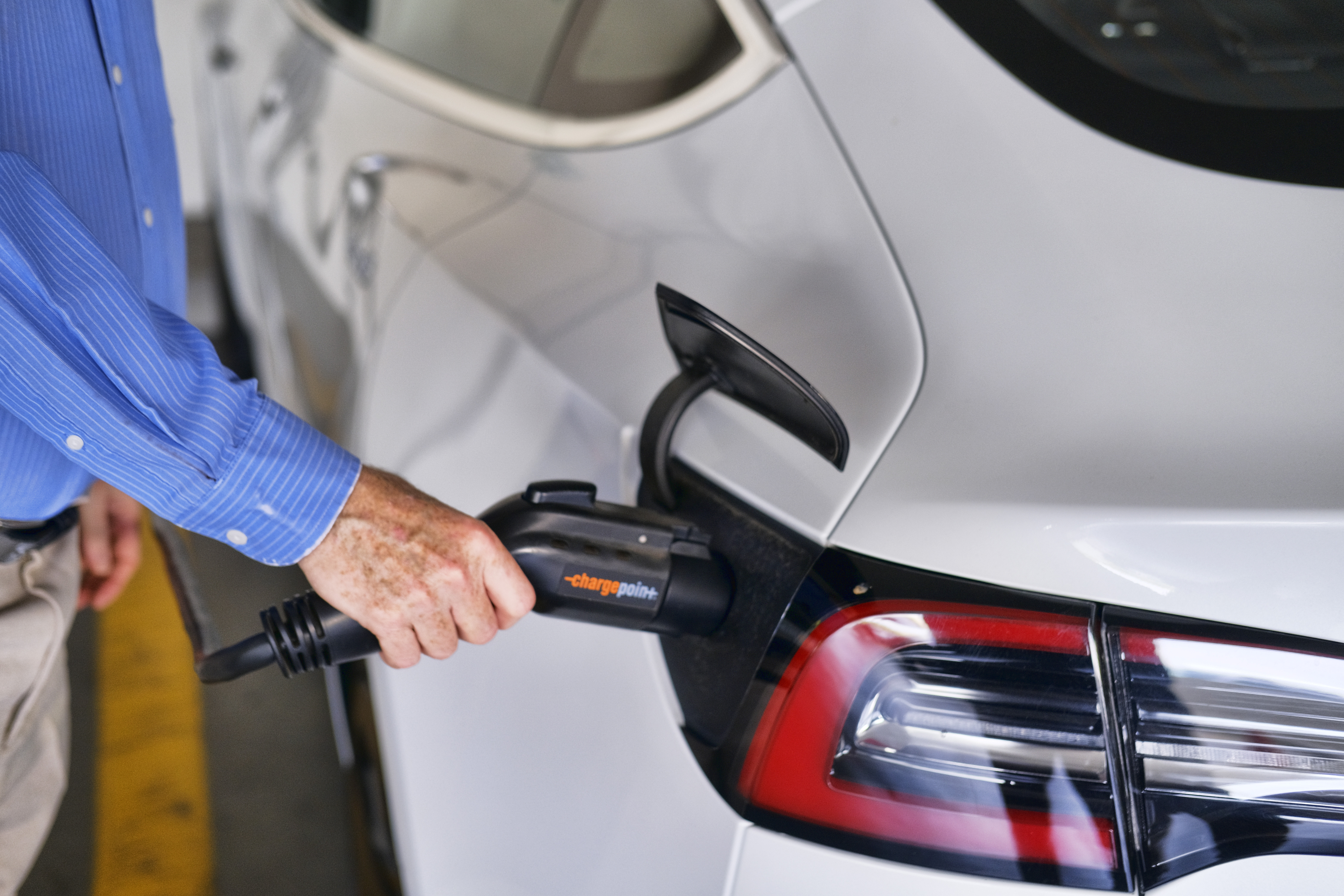 Registration fees in Utah for electric, hybrid cars may soon skyrocket to highest in the nation - Vimarsana News