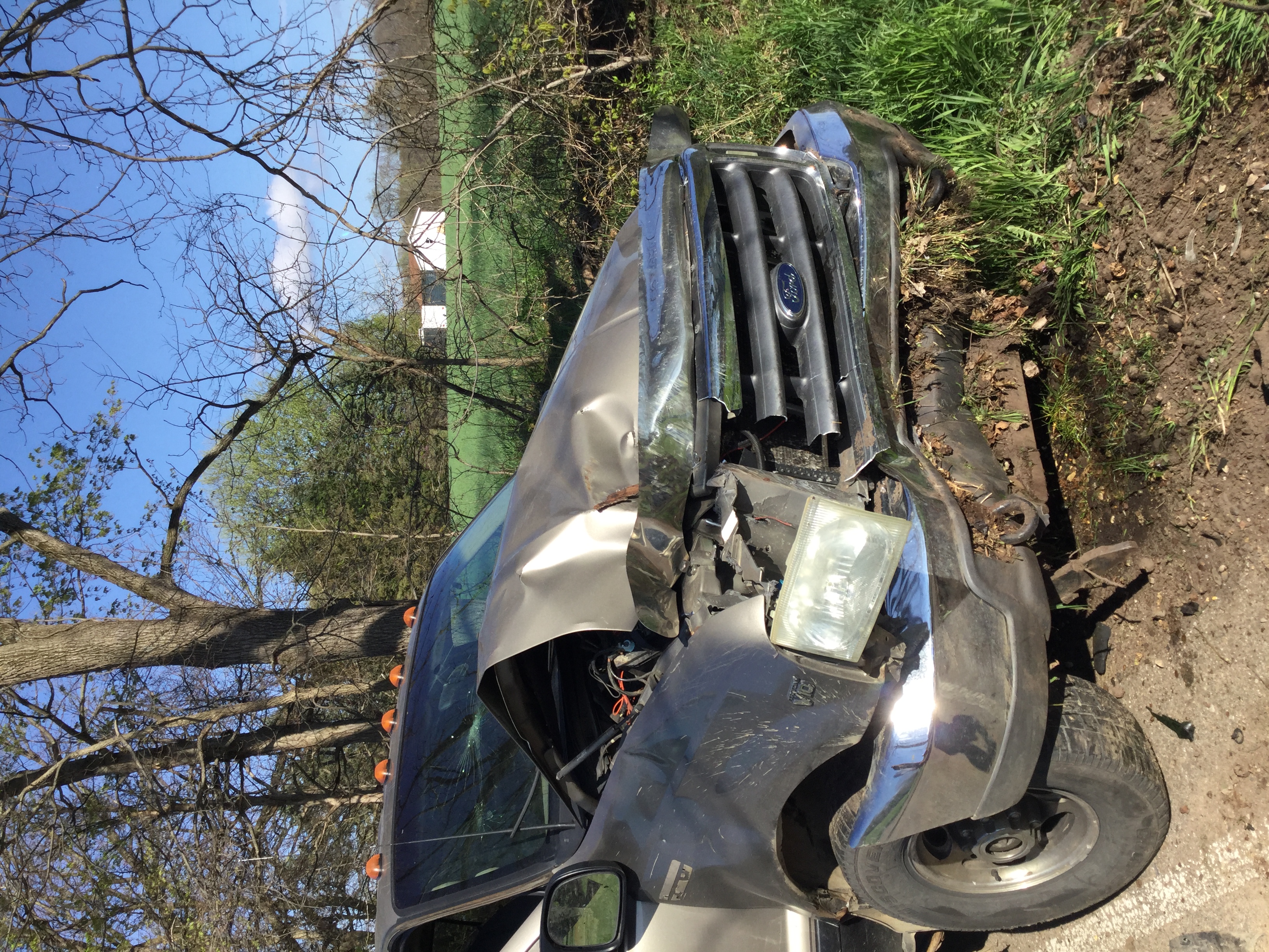 1 injured after truck hits tree in Cass County - Vimarsana News