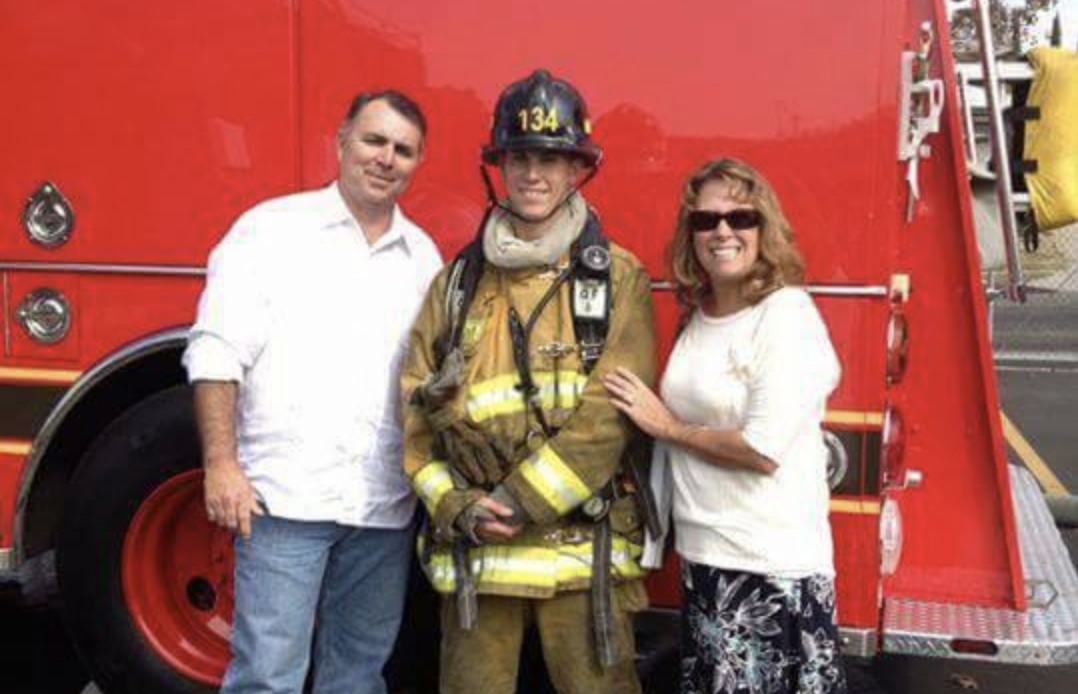 Granite Mtn. Hotshot's memory alive through organization for young firefighters - Vimarsana News