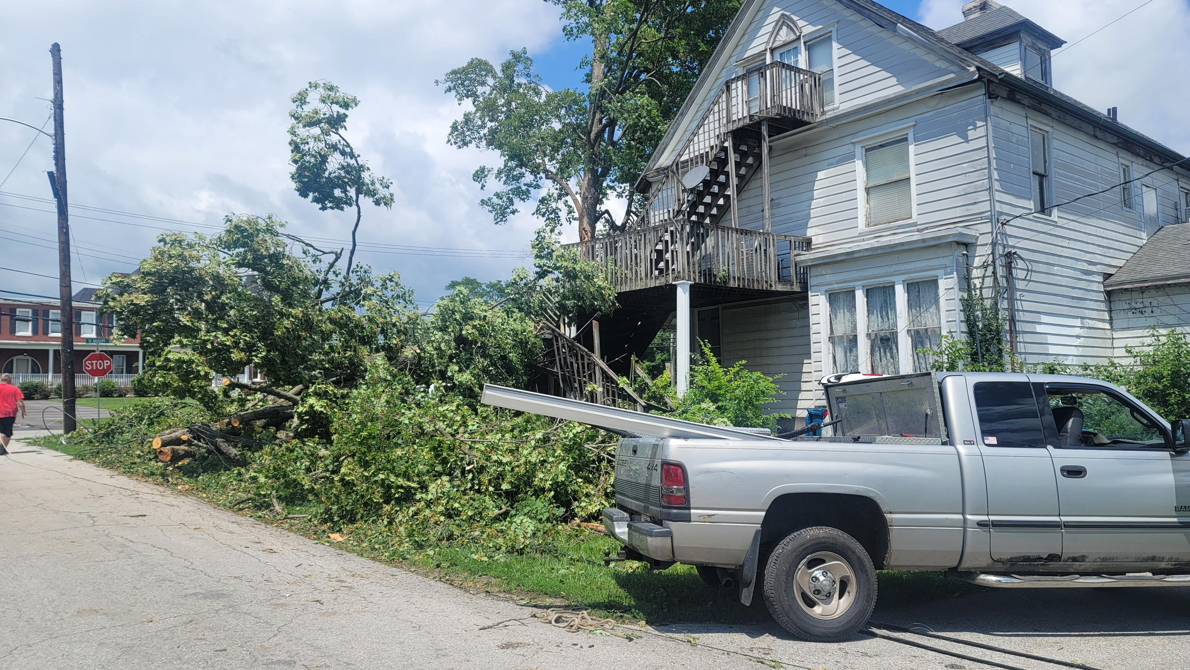 Storm cleanup efforts continue in Lawrenceburg - Vimarsana News