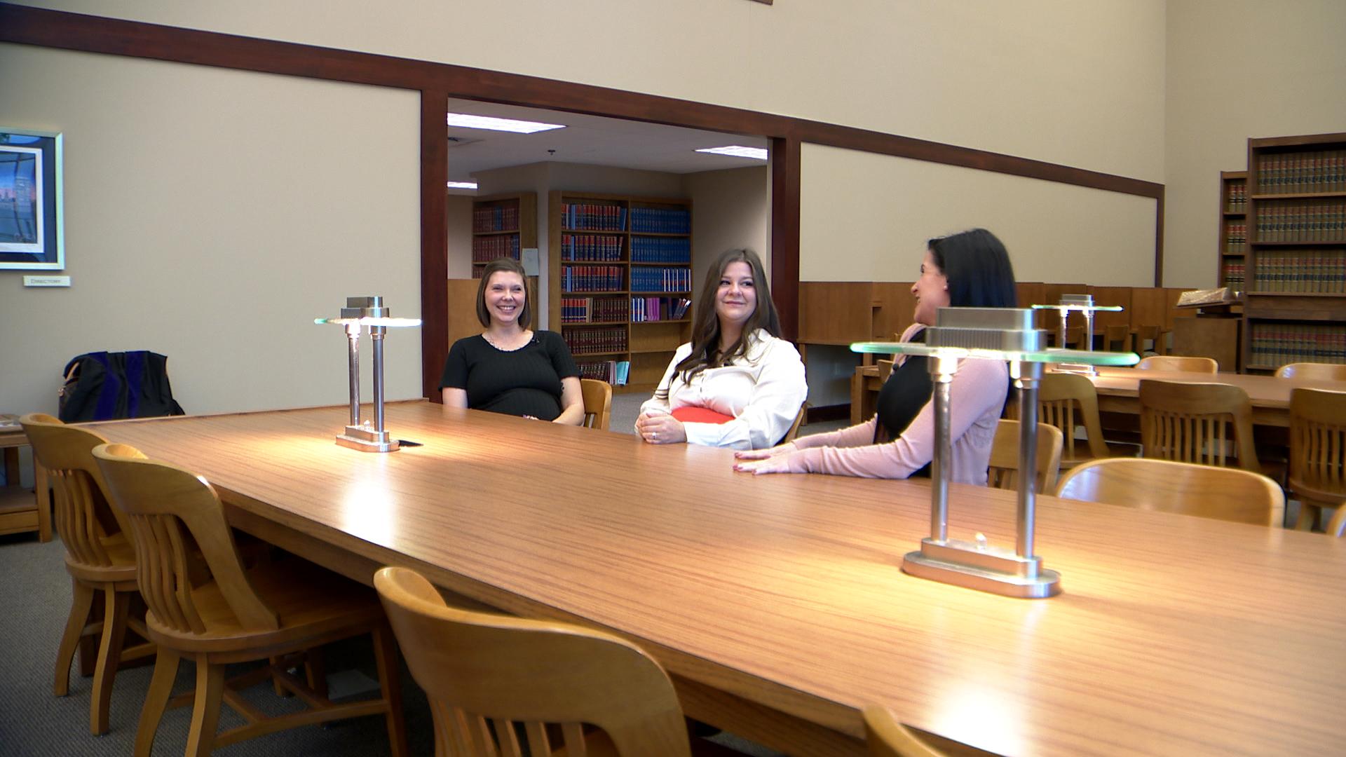 Six soon-to-be graduates of Nashville School of Law pregnant at same time - Vimarsana News