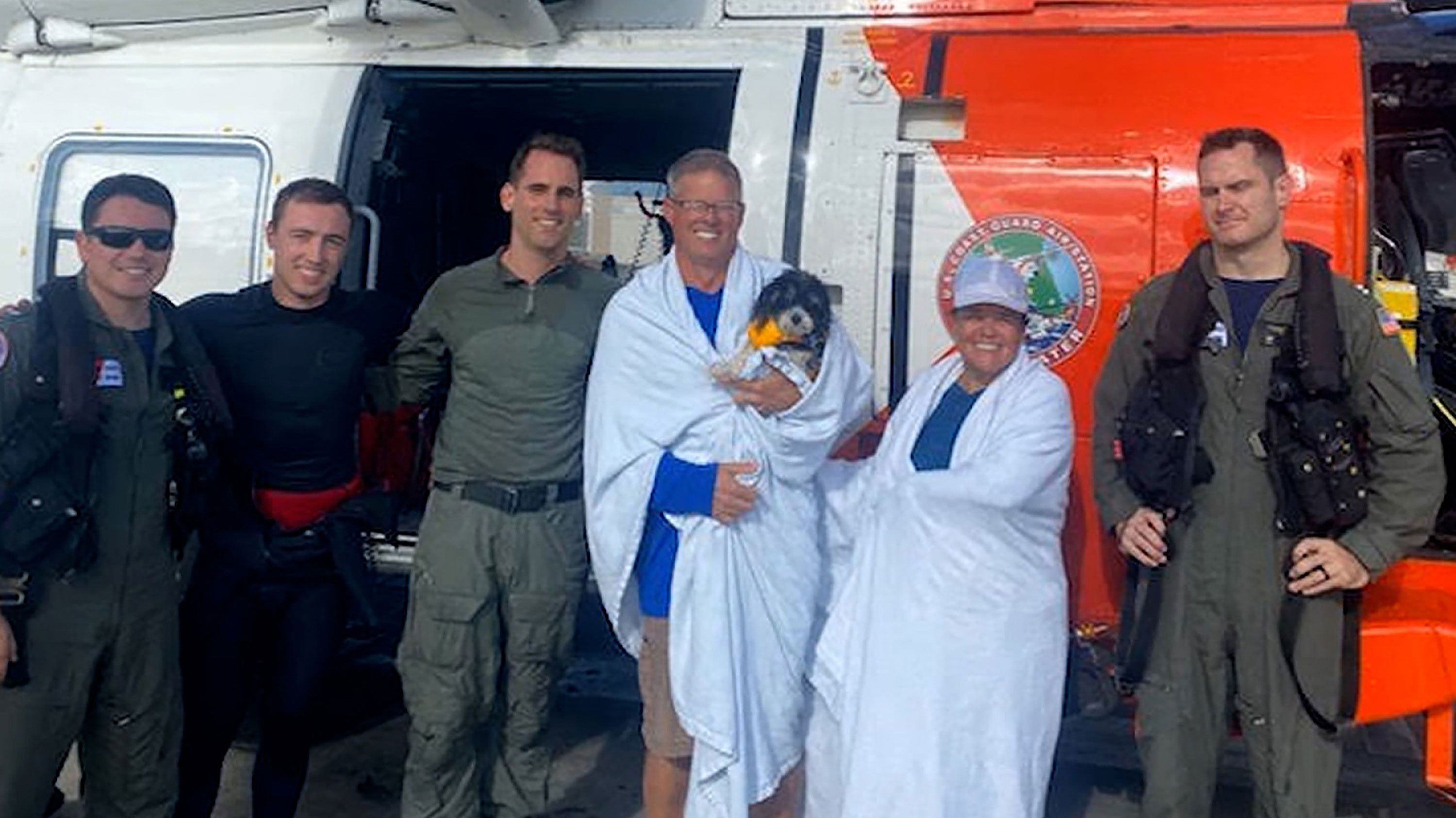 Couple, dog rescued off Florida's Gulf Coast after sailboat floods - Vimarsana News