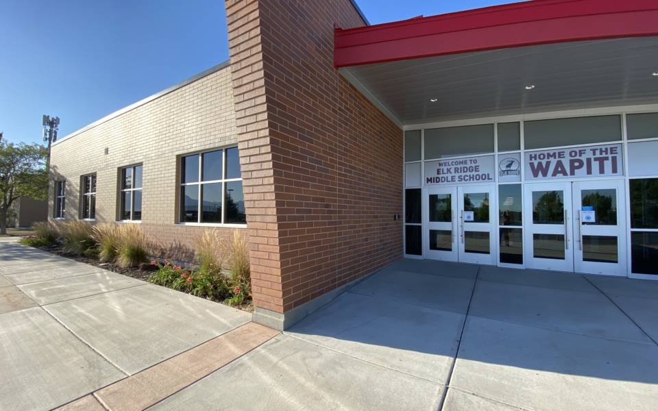 South Jordan school begins 'test-to-stay' protocol after dozens of students test positive for COVID-19 - Vimarsana News