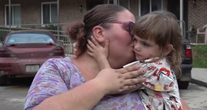 Food arrives for residents who were splitting sandwiches in Knott Co. - Vimarsana News