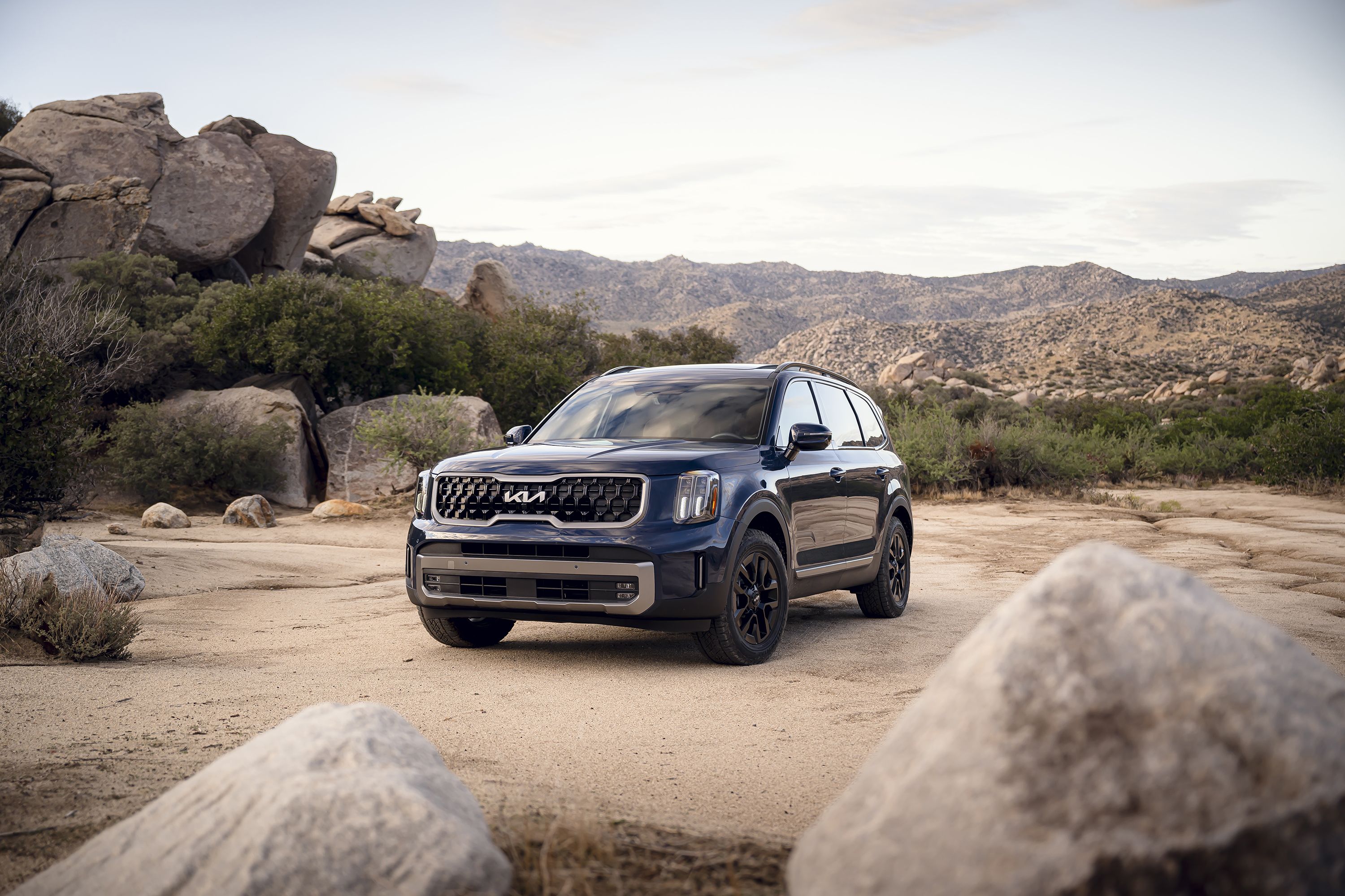 Kia recalling 463,000 Telluride SUVs because the front seats can catch fire - Vimarsana News