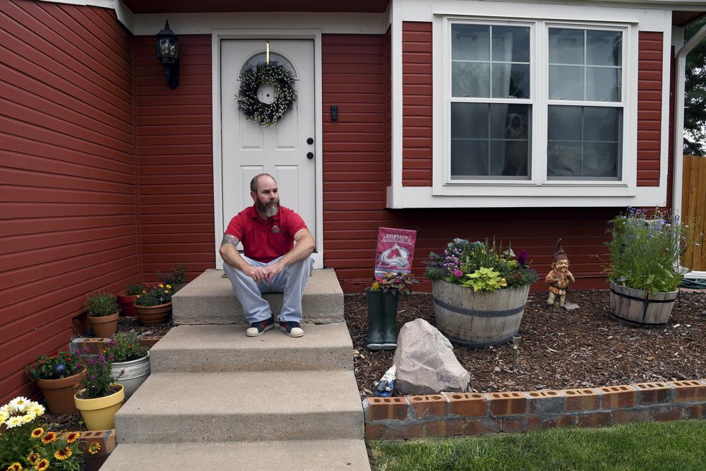 Housing market chills as mortgage rates, prices scare buyers - Vimarsana News