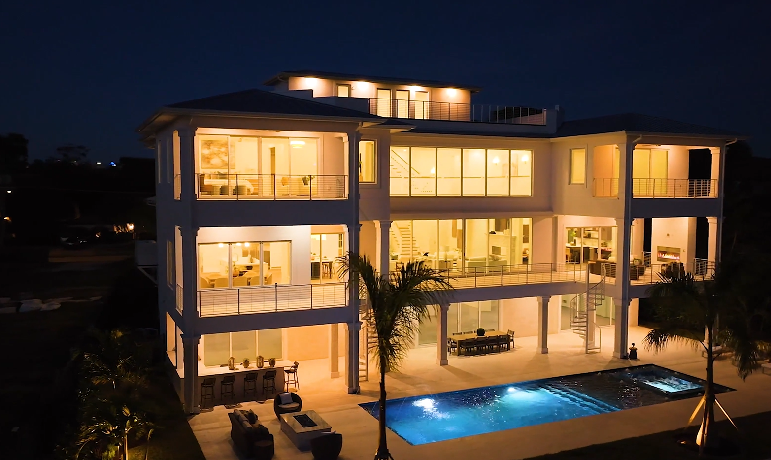 Home to million-dollar houses, Davis Islands still has laidback atmosphere - Vimarsana News
