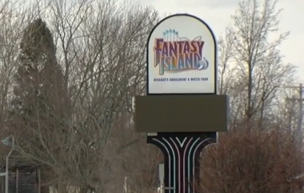 Company that bought Fantasy Island now accepting jobs for 'Splash World' water park - Vimarsana News