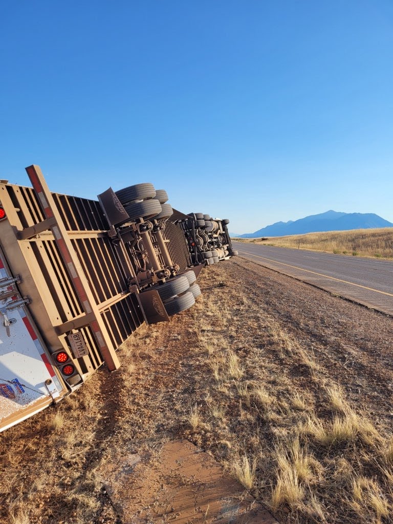 Semi-truck driver airlifted after I-15 crash in Juab County - Vimarsana News