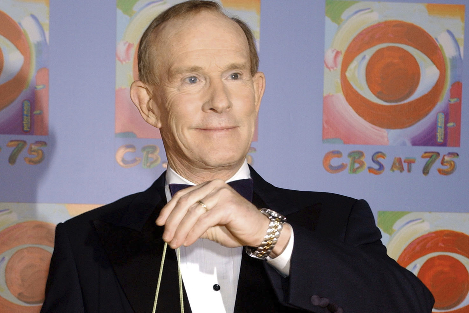 Comedian Tom Smothers dies at 86 - Vimarsana News