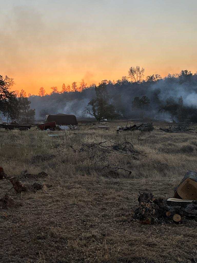 Northern California fire stopped after 12 structures burn - Vimarsana News