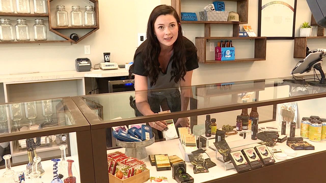 Marijuana sales booming in Ontario, Or. - Vimarsana News