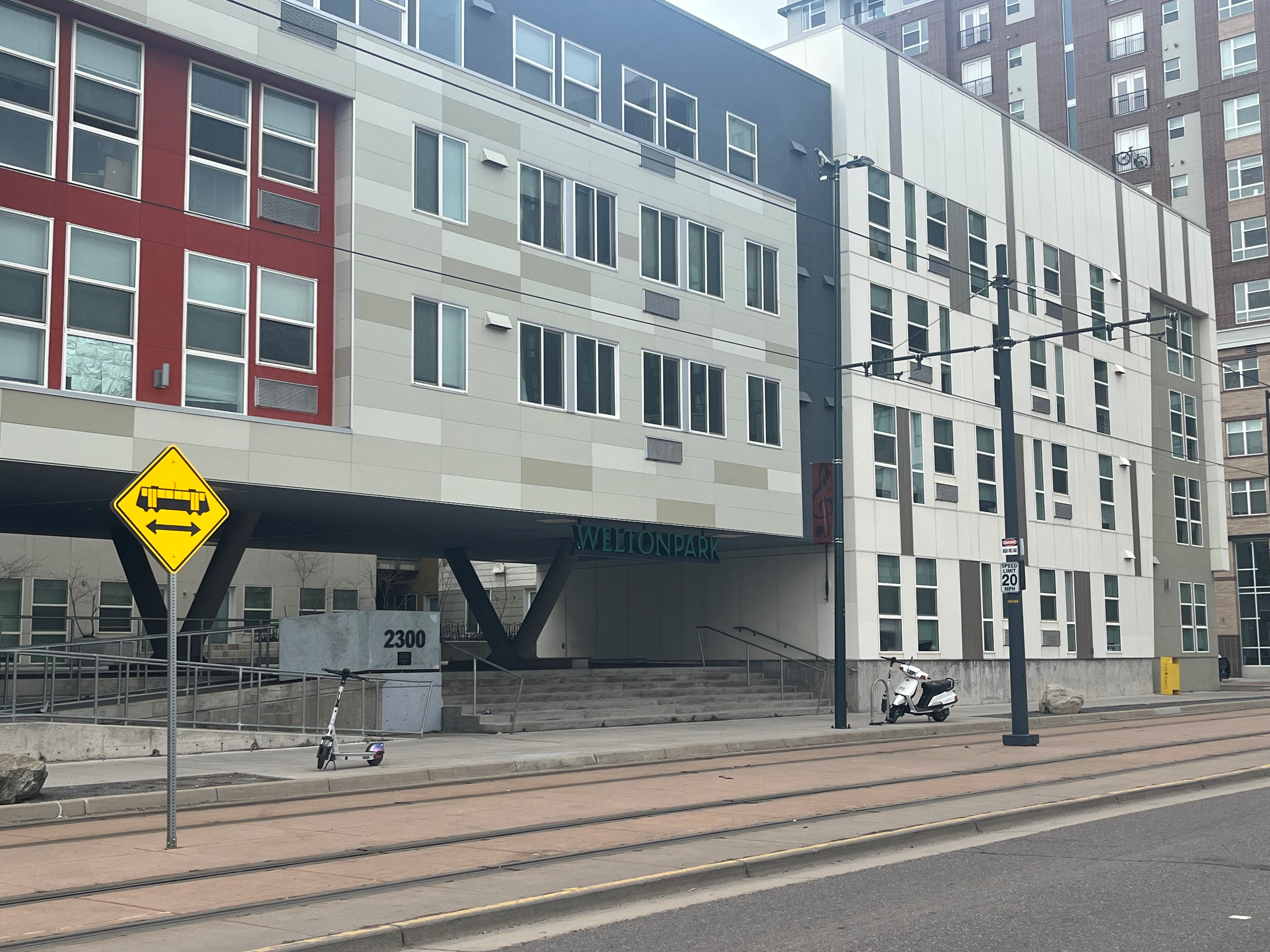 Tenants at Denver apartment building still waiting for the return of hot water - Vimarsana News