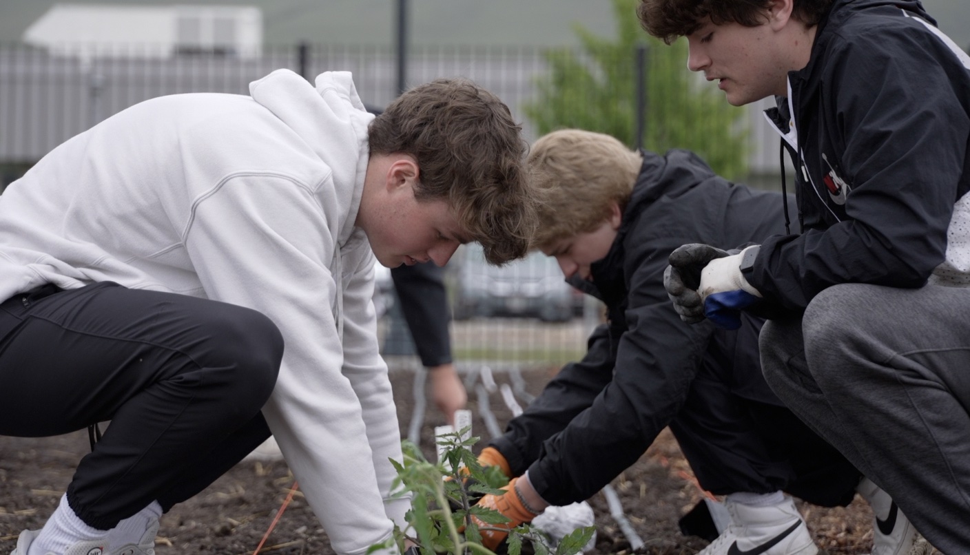 Sentinel seniors finish high school career with community service - Vimarsana News