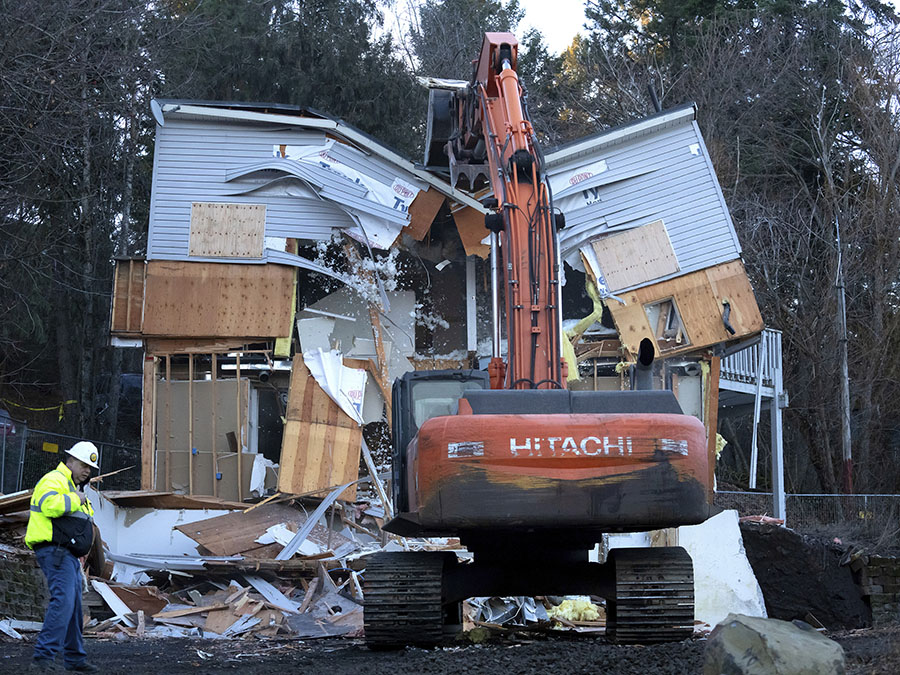 House where 4 University of Idaho students were killed is demolished - Vimarsana News