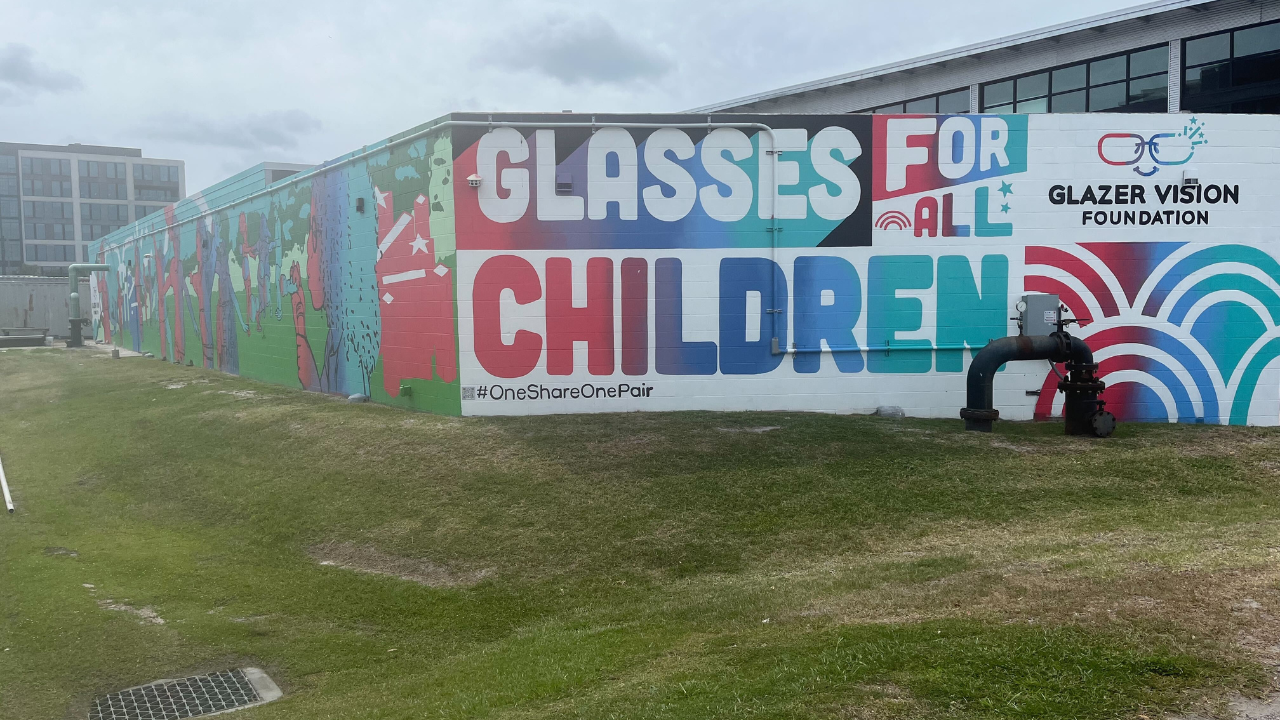 One selfie equals one pair of glasses for children in need - Vimarsana News