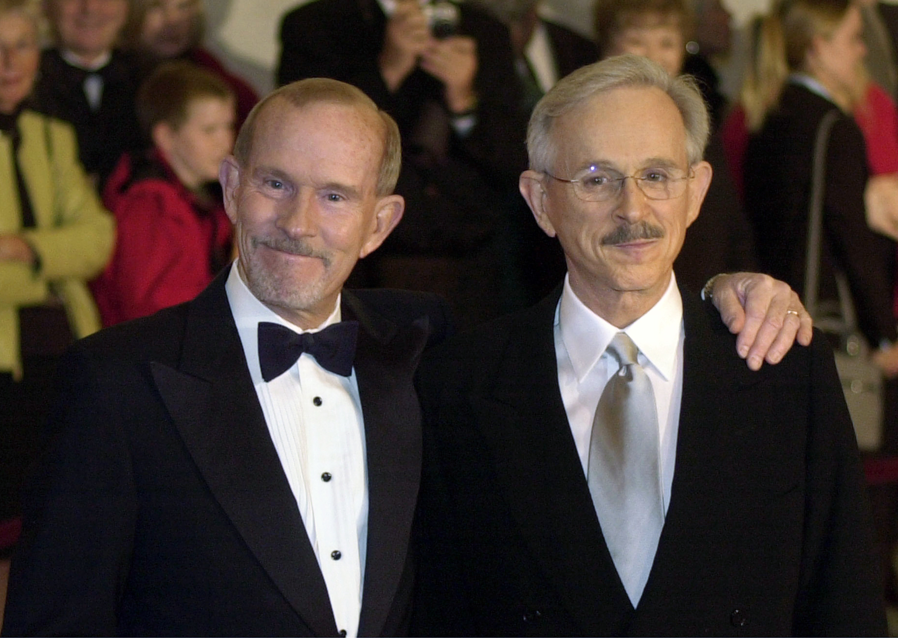 Comedian Tom Smothers, one-half of the Smothers Brothers, dies at 86 - Vimarsana News