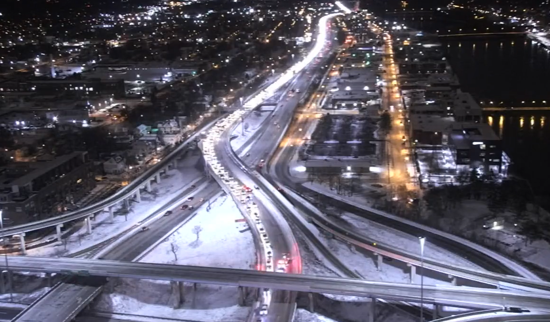 All lanes of US-131 reopen after crash at I-196 in GR - Vimarsana News