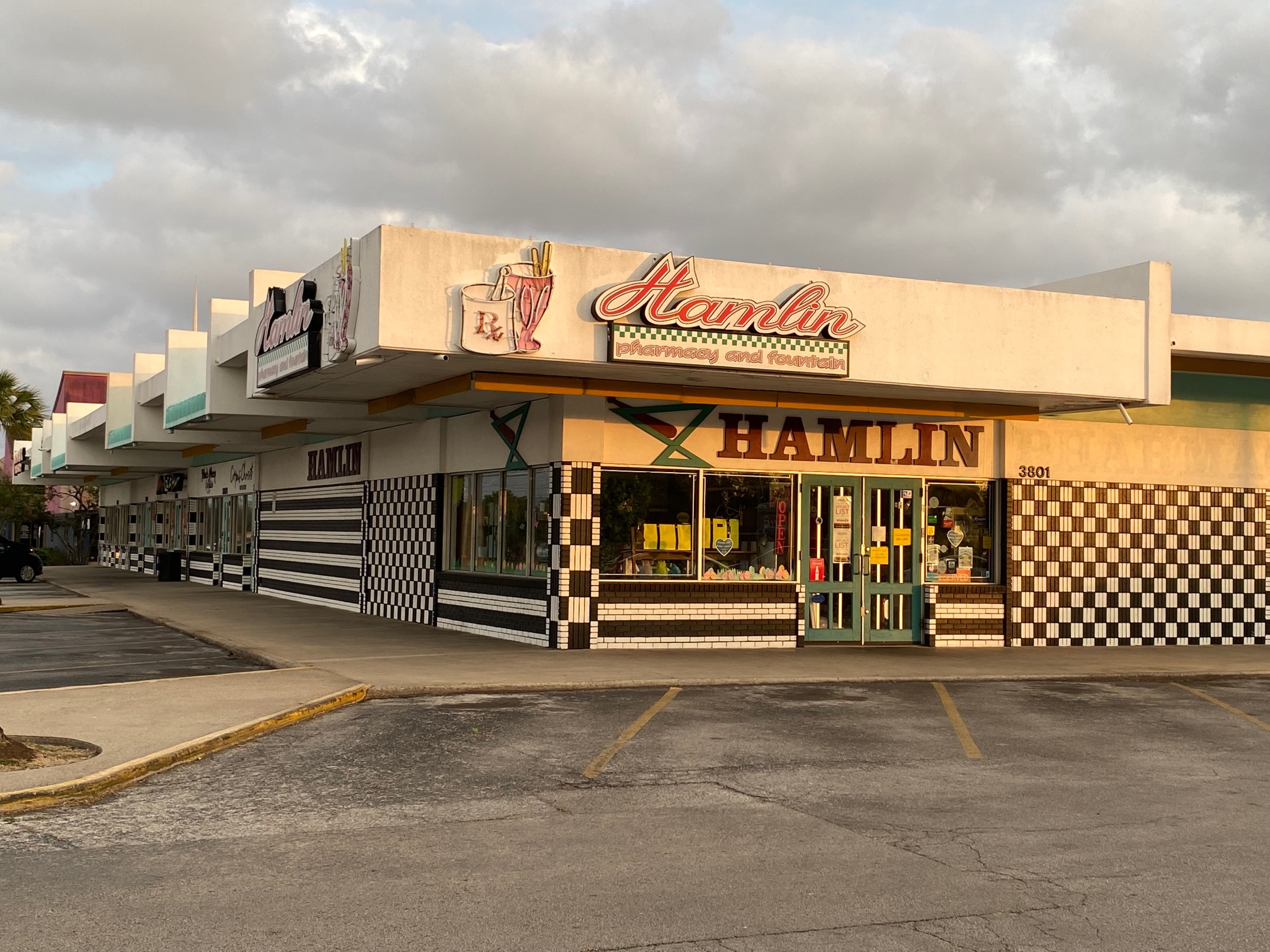 Hamlin Fountain and Gifts set to close its doors - Vimarsana News