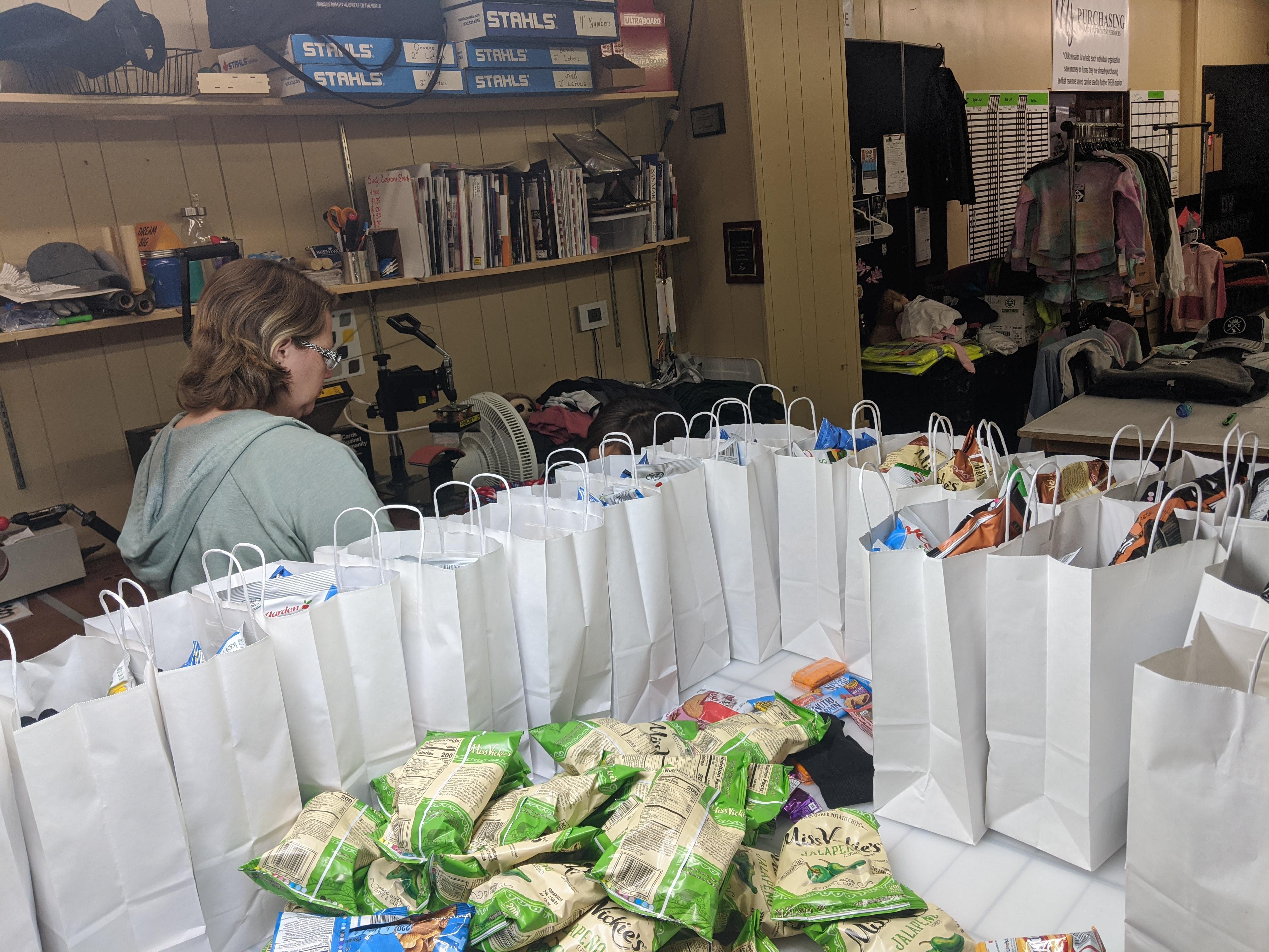 Family getting donations to provide for homeless in Grand Rapids - Vimarsana News
