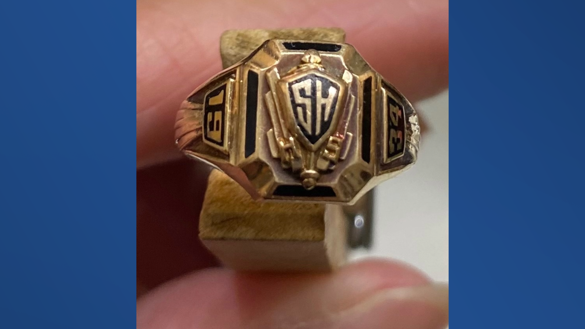 A 'SCORE' AT HOME: Fennville family finds 1934 class ring buried near home plate - Vimarsana News