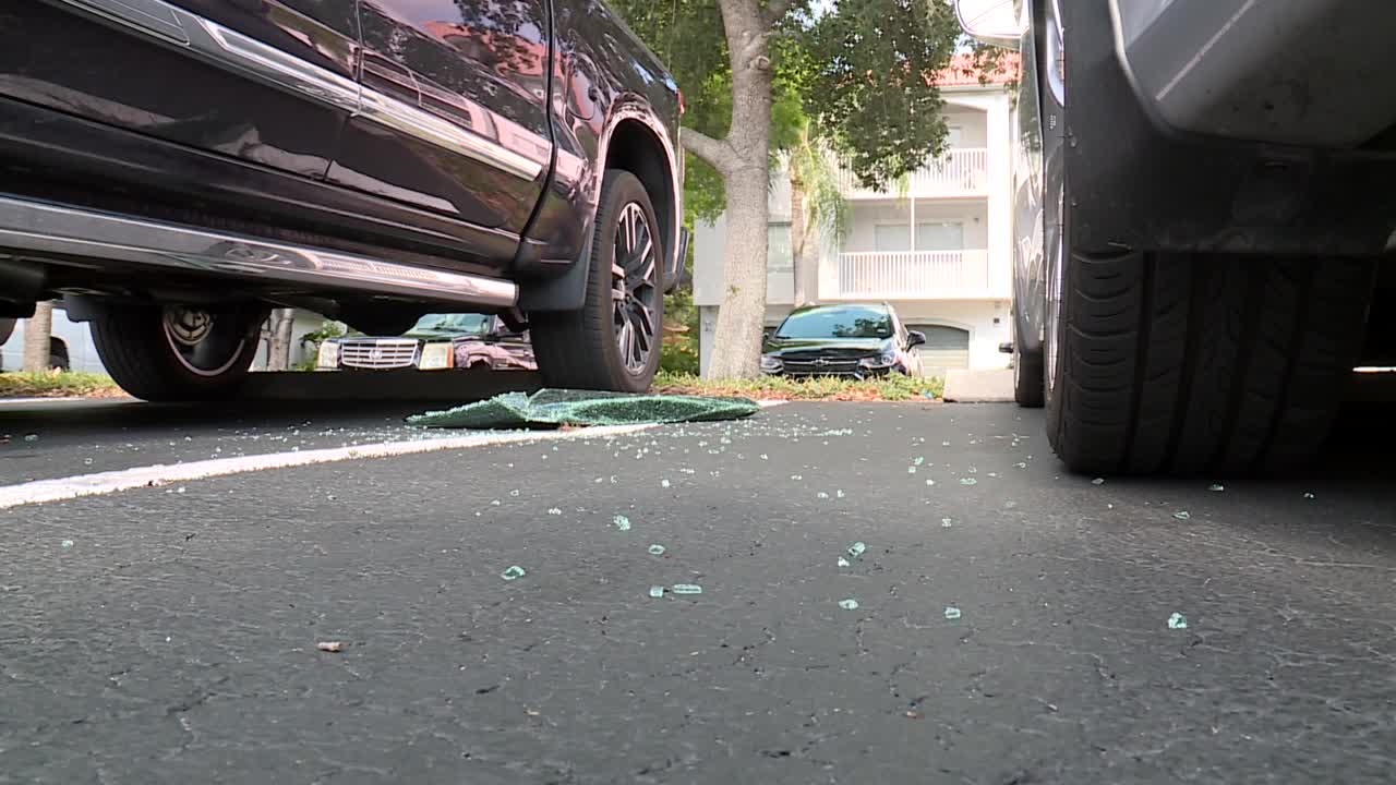 Windows smashed in vehicle burglaries at Arium apartment complex - Vimarsana News