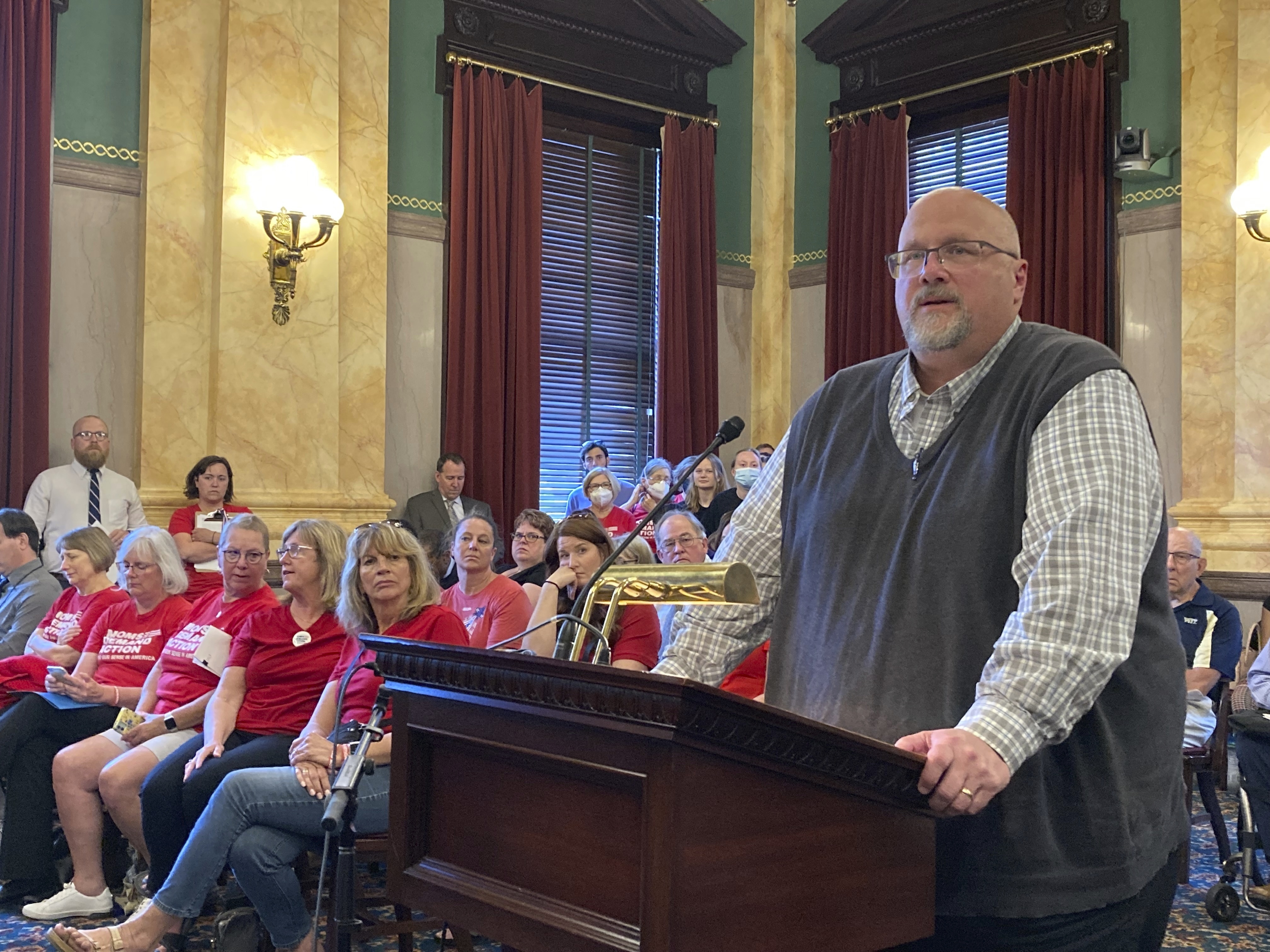 Ohio lawmakers debate training for armed school employees - Vimarsana News
