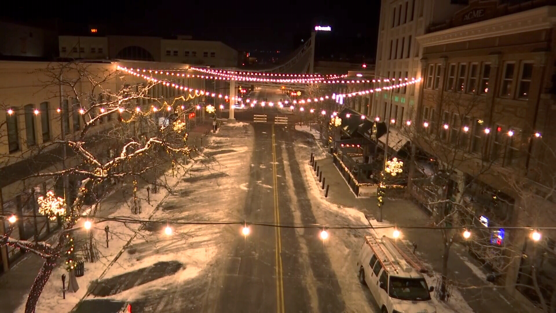 New lights strung up on North Broadway in Downtown Billings - Vimarsana News