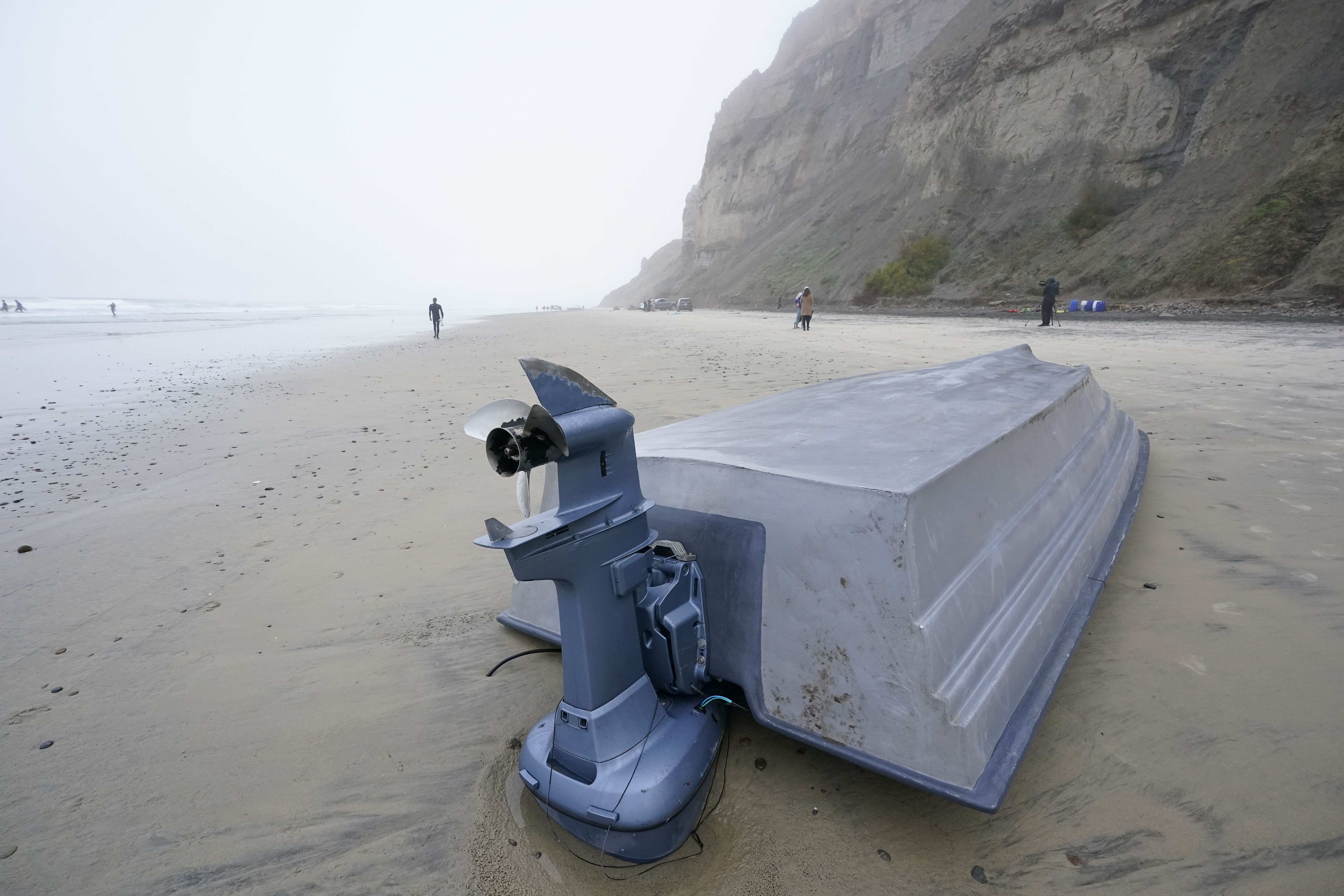 8 dead, 7 missing after boat capsizes off San Diego coast - Vimarsana News