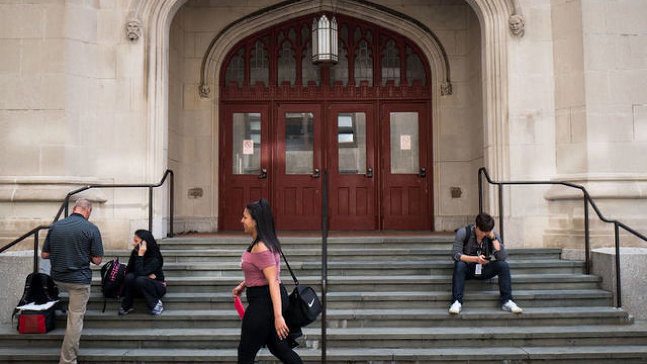 Attention: Essential workers! Time is running out to apply for a tuition-free ride to college - Vimarsana News
