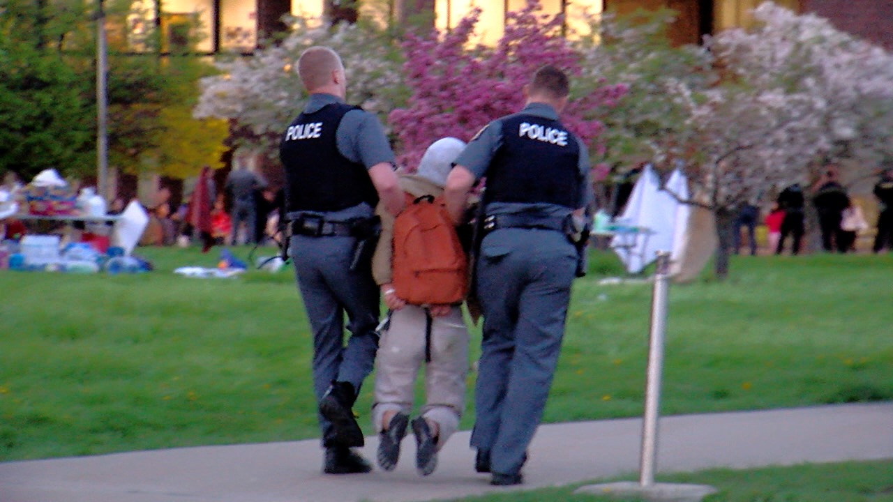 'It's incredibly difficult': University at Buffalo students respond to unrest - Vimarsana News