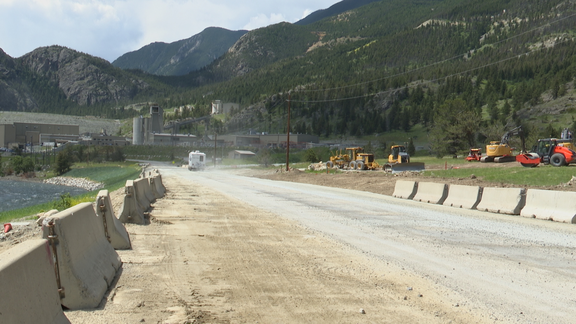 'Very excited': Nye Road reopens, local businesses eager to serve travelers - Vimarsana News