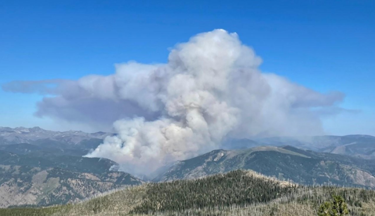 UPDATE: Indian Ridge Fire explodes to 2,400 acres - Vimarsana News