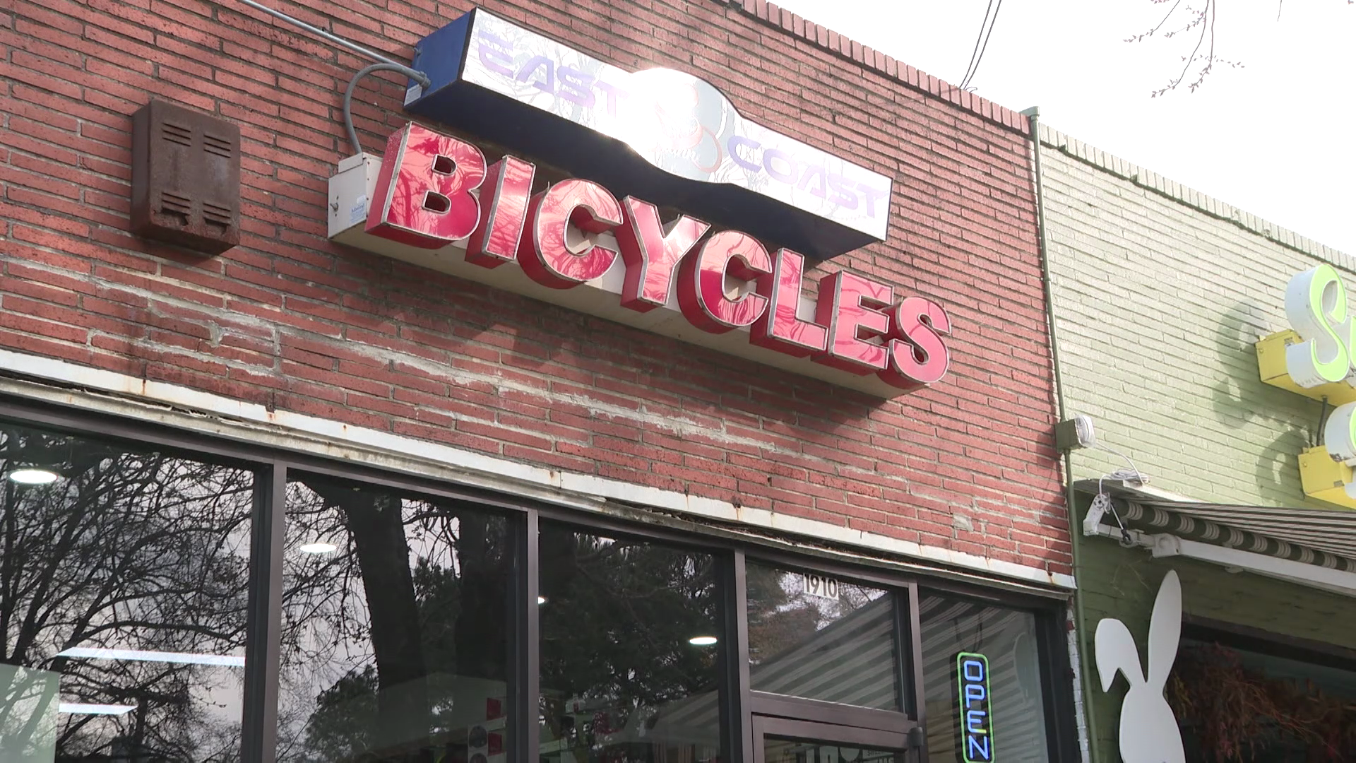 Thousands of dollars in merchandise stolen from Ghent bike shop - Vimarsana News