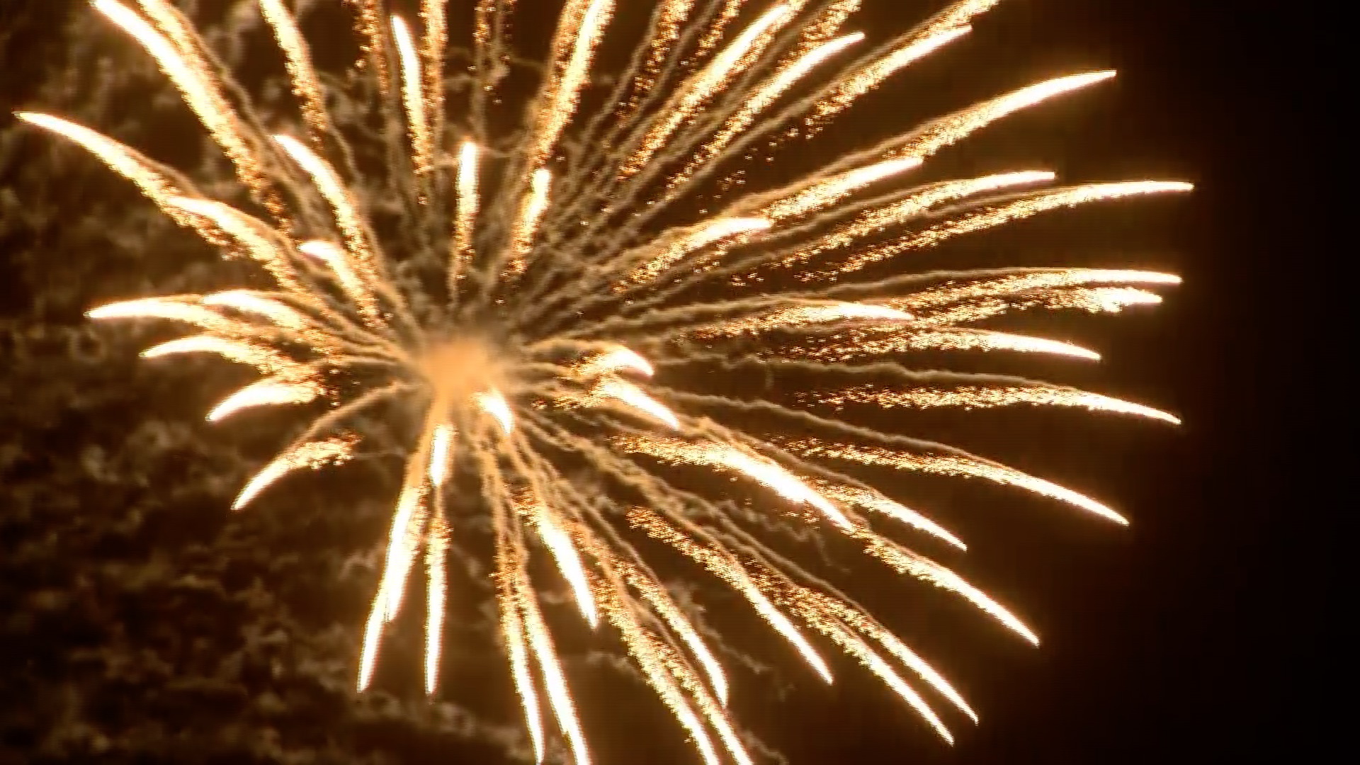 WATCH: Corpus Christi fireworks moved up to 9 p.m. due to weather - Vimarsana News