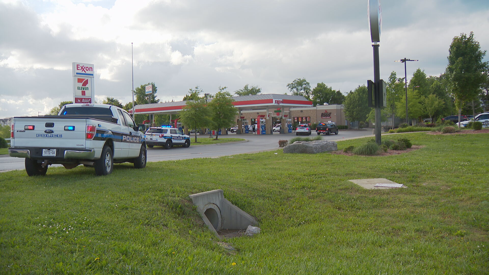 1 dead, 1 injured in Murfreesboro gas station shooting. 3 people in custody - Vimarsana News