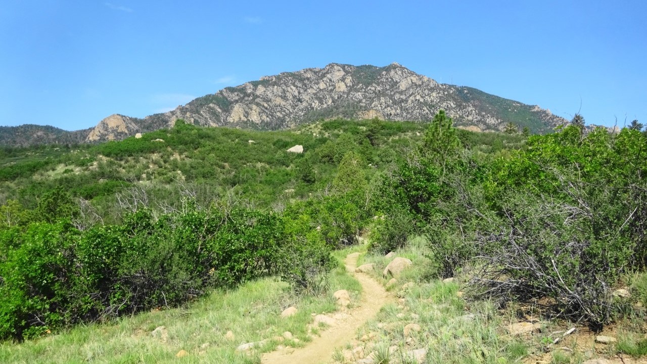 Roasting temperatures arrive Tuesday, with few storms possible along I-25 - Vimarsana News