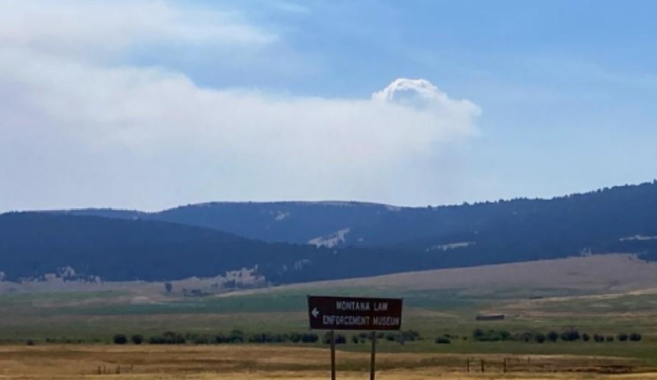 More growth seen at Hog Trough, Fuse Lake fires - Vimarsana News