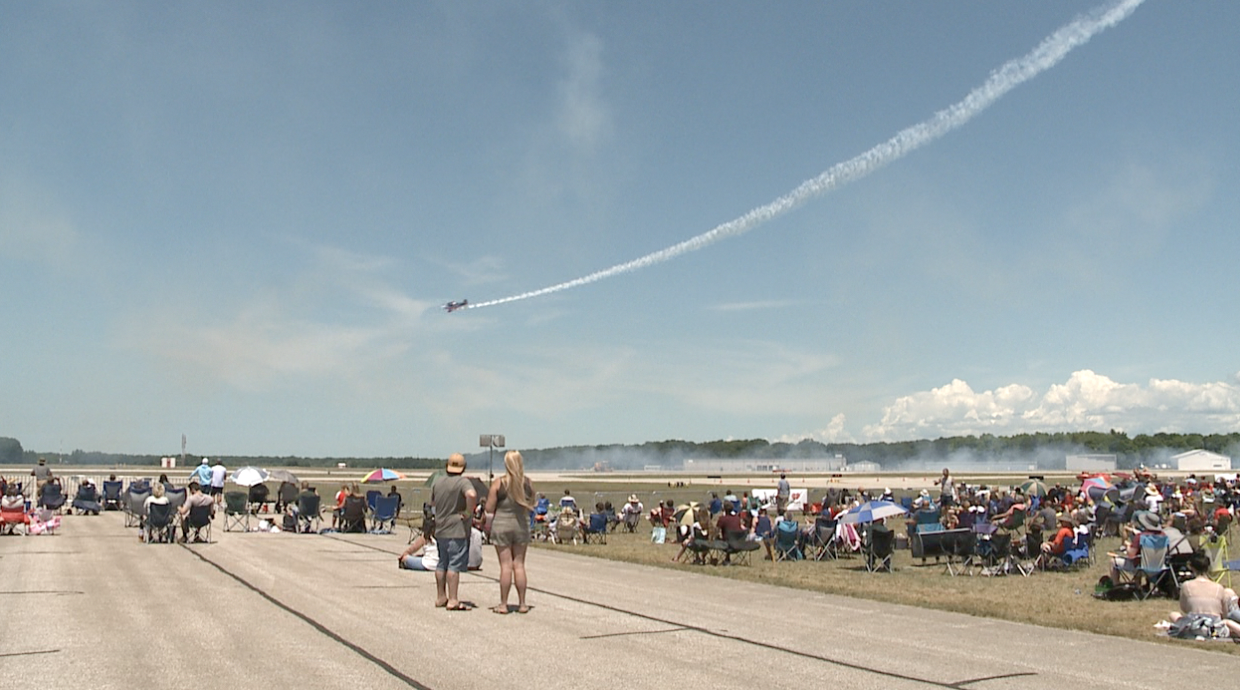 Wings Over Muskegon Air Show brings aviation and history to West Michigan - Vimarsana News