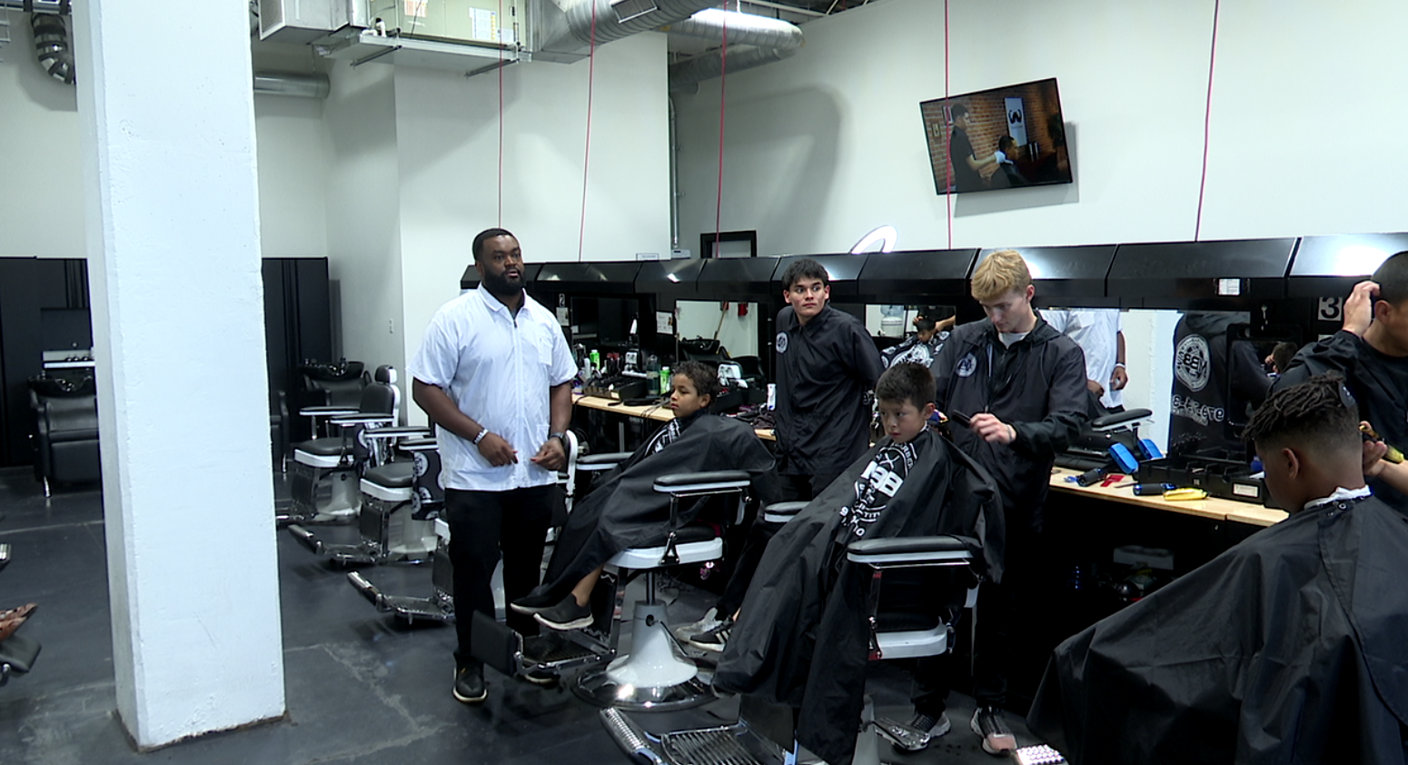 Brazos Valley barber, beauty school gives students free haircuts - Vimarsana News