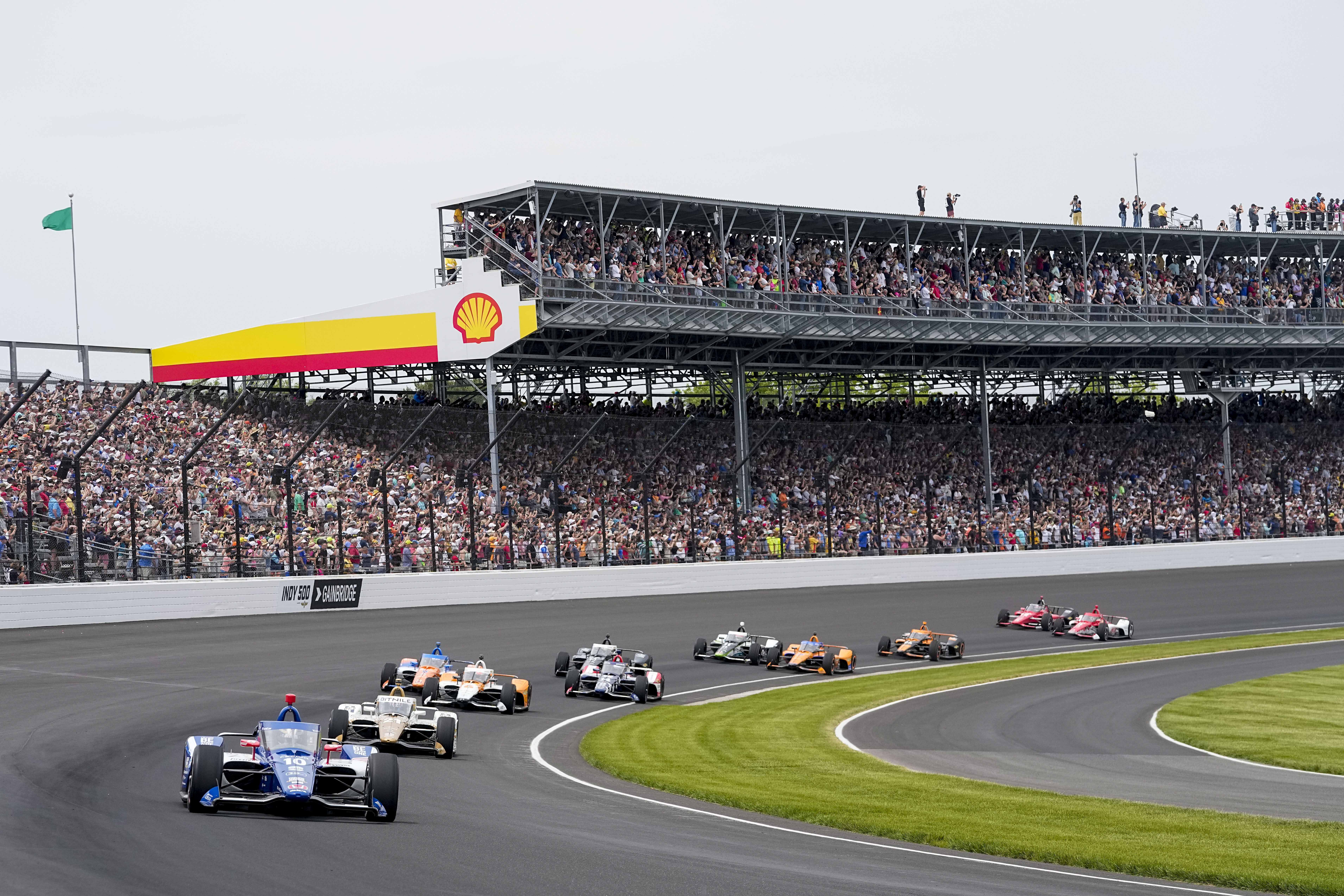 Indy 500 begins with Alex Palou on pole, Graham Rahal having problems - Vimarsana News