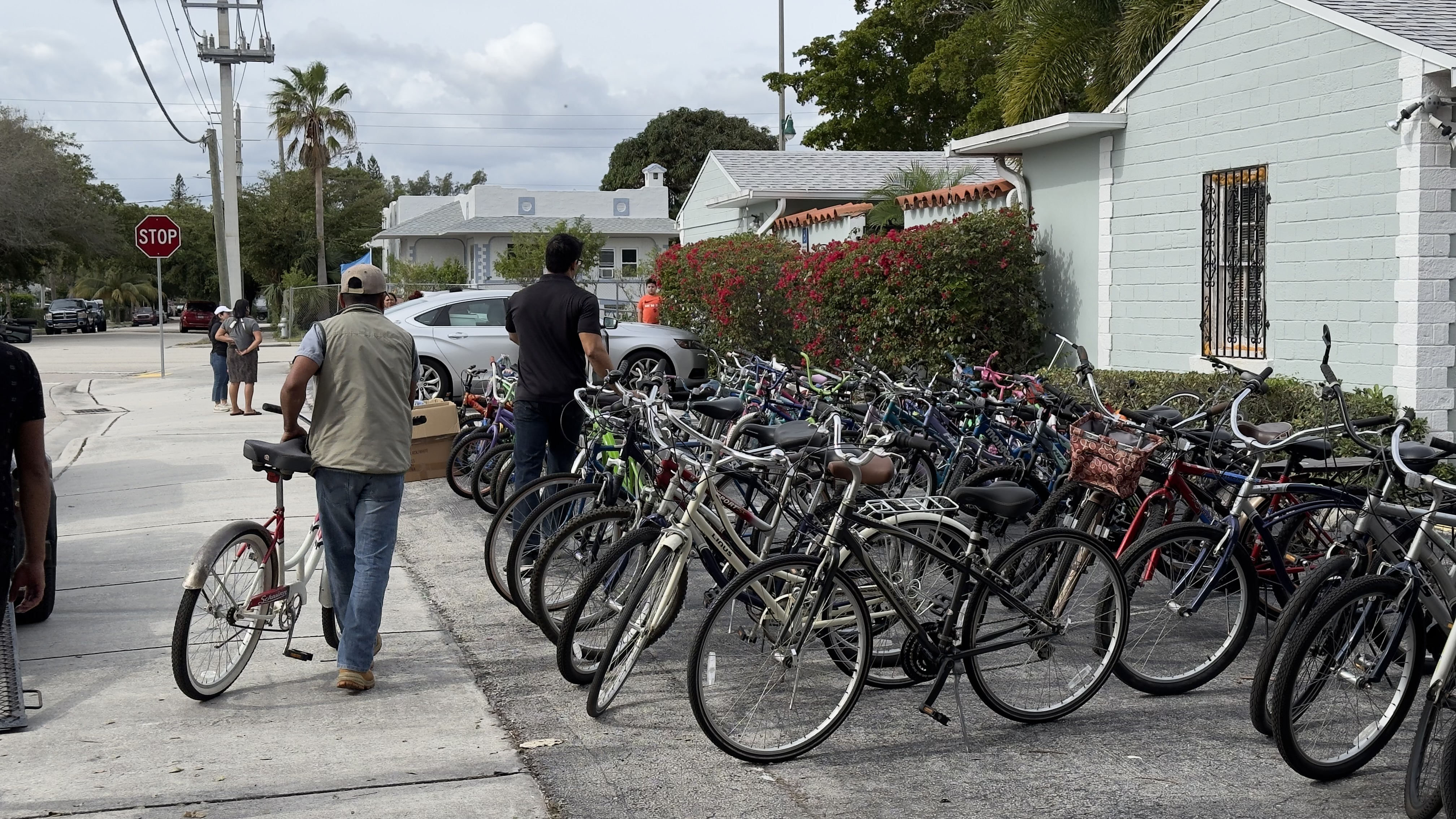 'Jack the Bike Man' legacy carries on in bike giveaway in Palm Beach County - Vimarsana News